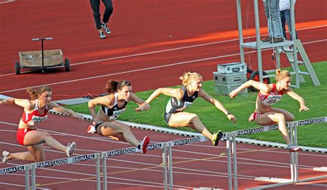 JUMP TO RACE: .